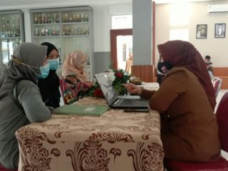 Para orang tua siswa mengeluhkan sistem Penerimaan peserta didik baru (PPDB) online 2021 untuk SMA/SMK di Sumatera Utara (Sumut).