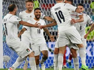 Timnas Italia memetik poin penuh di laga pembuka Piala Eropa 2020 di Stadion Olimpico, Roma, Sabtu (12/6/2021).