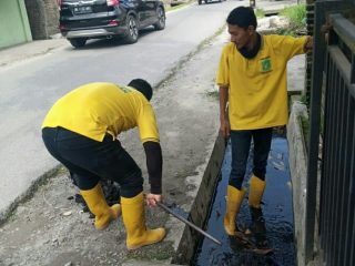 Pendangkalan dan penyempitan sungai serta buruknya sistem drainase menjadi pemicu terjadinya banjir di Kota Medan.