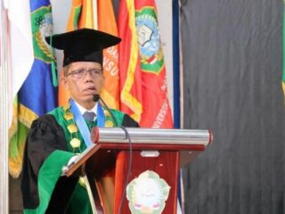 Rektor UIN Sumatera Utara, Prof Dr Syahrin Harahap MA