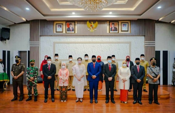 Walikota Medan, Muhammad Bobby Afif Nasution melantik empat pejabat eselon II dan satu orang pejabat eselon IIIa, Rabu (30/6/2021).