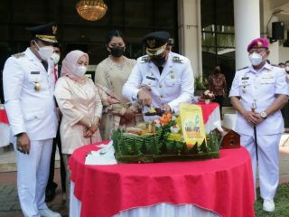 Dihari jadi Kota Medan ke 431, Walikota Medan, Bobby Nasution memberikan tempat terhormat kepada para Petugas Penanganan Prasarana dan Sarana Umum (P3SU) dan petugas Melati Bestari yang merupakan ujung tombak dalam program kebersihan Pemko Medan
