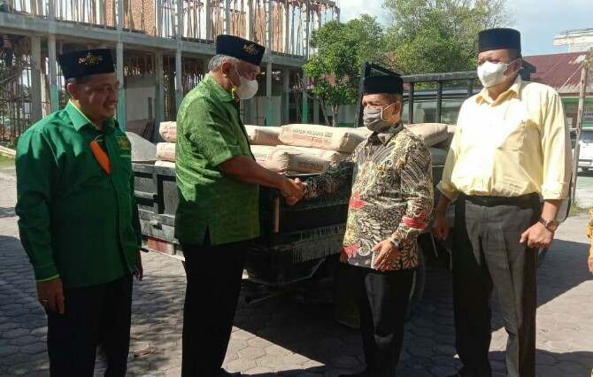 Kader Nahdatul Ulama (NU) yang menjadi Civitas Akademik di Universitas Islam Negeri Sumatera Utara Sumut (UIN Sumut) memberikan bantuan kepada Universitas Nahdlatul Ulama Sumatera Utara (UNUSU)