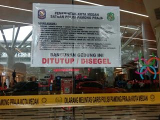 Pemerintah Kota (Pemko) Medan menyegel Mal Centre Point di Jalan Jawa Kecamatan Medan Timur terkait utang Pajak Bumi Bangunan (PBB) sebesar Rp56 miliar.