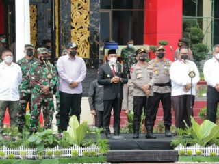 Walikota Medan, Muhammad Bobby Afif Nasution menghimbau agar masyarakat Medan semakin mematuhi protokol kesehatan dengan menetapkan 5M pasca diberlakukannya PPKM darurat.