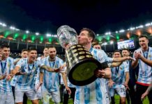 Timnas Argentina akhirnya mengangkat tropi Copa Amerika 2021 setelah di final mengalahkan timnas Brasil 1-0 di Stadion Maracana, Brasil, Minggu (11/7/2021)