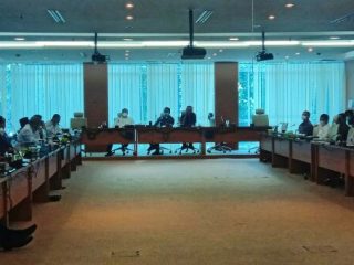 Komisi A, C dan E DPRD Sumatera Utara (Sumut) menggelar rapat dengar pendapat (RDP) bersama Dinas Pendidikan, Badan Kepegawaian Daerah (BKD), dan Badan Pengelolaan Keuangan dan Aset Daerah (BPKAD) terkait pembatalan pembukaan formasi 10.991 guru honorer berstatus Pegawai Pemerintah dengan Perjanjian Kerja (PPPK) di Sumut, Kamis (15/7/2021).