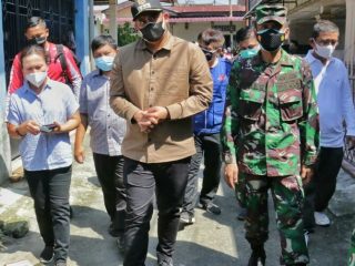 Pemko Medan memberlakukan Lingkungan 15, Kelurahan Mangga, Kecamatan Medan Tuntungan isolasi lingkungan. Sebab, delapan warga yang menempati 6 rumah di lingkungan itu terpapar Covid-19.
