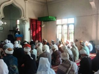 Tarekat Naqsabandiyah Al Kholidiyah Jalaliyah melaksanakan Salat Idul Adha 1442 H, di Pondok Pesantren Darusshofa, Marindal Kecamatan Patumbak Kabupaten Deliserdang, Senin (19/7/2021)
