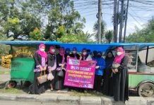 Ikatan Pengusaha Muslimah Indonesia (IPEMI) Sumatera Utara (Sumut) melakukan aksi peduli Pedagang Kaki Lima (PKL), Kamis (29/7/2021)