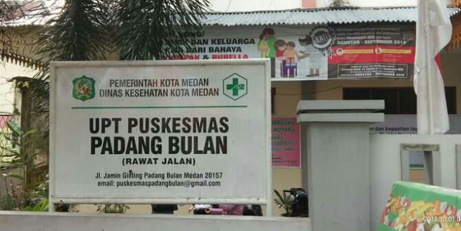 Vaksinasi di UPT Puskesmas Padang Bulan Jalan Jamin Ginting Medan terpaksa harus distop karena ketersediaan vaksin yang mengalami kekosongan sejak 10 hari terakhir.