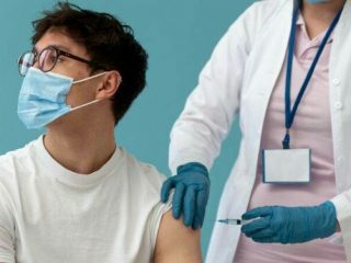 Stok vaksin di Kota Medan mulai menipis. Hal ini disebabkan, belum ada tambahan pengiriman vaksin dari pusat.