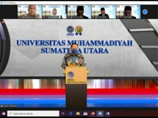 Rektor UMSU saat memberikan kata sambutan secara daring usai Penyerahan SK Pengangkatan Pimpinan Prodi.