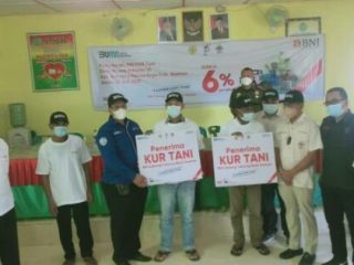 Himpunan Kerukunan Tani Indonesia (HKTI) Sumatera Utara memfasilitasi bantuan pembiayaan modal melalui program Kredit Usaha Rakyat (KUR) Tani Bank BNI, bagi 21 petani di Kecamatan Rawang Panca Arga Kabupaten Asahan.