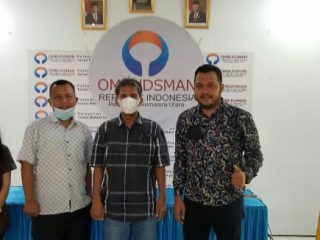 Camat Medan Polonia Amran Rambe dilaporkan oleh warganya ke Ombudsman RI Perwakilan Sumut, Selasa (3/8/2021). Ia dilaporkan terkait dugaan kecurangan pengangkatan Kepala Lingkungan II Kelurahan Sari Rejo, Kecamatan Medan Polonia atas nama Winta Sitepu.