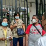 Sebanyak 4 orang warga Kecamatan Medan Polonia mendatangi balai Kota Medan di Jalan Kapten Maulana Lubis, Rabu (4/8/2021)