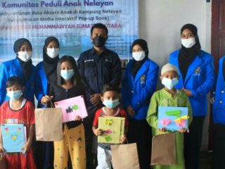 Universitas Muhammadiyah Sumatera Utara (UMSU) melaksakan kegiatan Program Kreativitas Mahasiswa bidang Pengabdian Kepada Masyarakat (PKM PM) di Kampung Nelayan Belawan I.