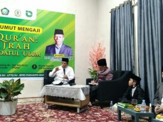 Ikatan Persaudaraan Qori/Qoriah dan Hafiz/Hafizah (IPQAH) Sumatera Utara memeringati Tahun Baru Islam 1 Muharram 1443 H dengan menggelar pengajian sederhana bertema Al Quran: Hijrah dan Wahdatul Ulum, di Wisma Syariah UIN Sumut, Jalan Sutomo, Medan, Selasa (10/8/2021) malam.