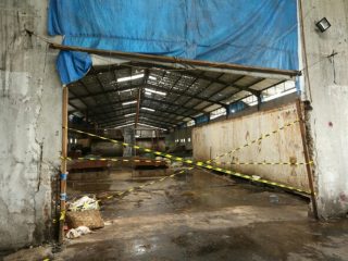 Pemerintah Kota Medan melakukan penyegelan terhadap PT Anugerah Prima Indonesia (API), yang berada di Kawasan Industri Medan (KIM) I, Kelurahan Mabar Kecamatan Medan Deli.