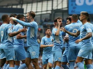 Rekrutan anyar Manchester City musim ini, J Grealish menyumbangkan satu gol saat The Citizenz berpesta di Etihad Stadium, Sabtu (21/8/2021). Manchester Biru menang 5 gol tanpa balas dari Norwich.