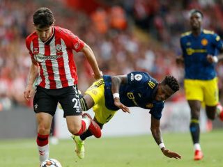 Bertandang ke Stadion St Mary's, markas Southampton dalam lanjutan Liga Inggris pekan kedua, Manchester United gagal meraih poin penuh. Bruno Fernandes dan kawan-kawan ditahan imbang 1-1, Minggu (22/8/2021).