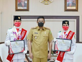 Walikota Medan, Bobby Nasution menyampaikan ucapan terima kasih kepada Ardhelia Muthia Zahwa dan Rifaldy Prayoga atas prestasi yang telah diraih.