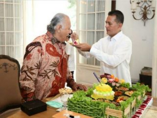 Kabar duka datang dari Wakil Gubernur Sumatera Utara (Sumut) Musa Rajekshah. Ayahnya, Haji Anif menghembuskan nafas terakhir, Rabu (25/8/2021).