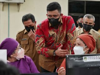 Kegiatan vaksinasi di Kota Medan akan dipusatkan di 41 puskesmas yang ada di Kota Medan mulai Selasa (31/8/2021). Ini dilakukan karena tingginya animo masyarakat untuk melakukan vaksinasi. Selain itu, untuk mengurangi kegiatan vaksinasi massal.