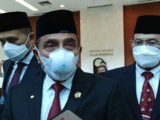 Gubernur Sumatera Utara (Sumut) Edy Rahmayadi menyebutkan bahwa ada kekeliruan dalam menginput data Covid-19 di Kabupaten Mandailing Natal (Madina), yang mengakibatkan Madina masuk dalam Pemberlakuan Pembatasan Kegiatan Masyarakat (PPKM) Level 4.