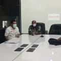 Wakil Bupati Langkat, Syah Affandin (tengah) mengikuti webinar bersama Menpan RB dan KPK dari Ruang LCC, Kantor Bupati Langkat, Kamis (16/9/2021)