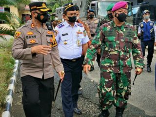 Polres Langkat gelar apel pasukan operasi kepolisian terpusat Patuh Toba 2021 di Lapangan Jananuraga Polres Langkat, Stabat, Senin (20/9/2021)