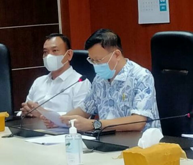 DPRD Medan memberikan tenggat waktu selama satu bulan kepada PT Shell untuk melakukan mediasi bersama warga yang keberatan dengan rencana pembangunan SPBU Shell di Jalan Wahidin, Kecamatan Medan Area.