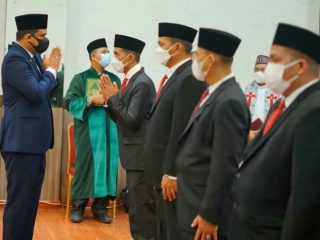 Walikota Medan, Bobby Nasution melantik 12 direksi di tiga perusahaan umum daerah (PUD) milik Pemko Medan di Ruang Rapat III Kantor Walikota Medan, Rabu (22/9/2021).