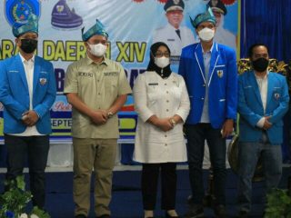 Bupati Labuhanbatu, Erik Adtrada Ritonga membuka Musda KNPI Labuhanbatu di Gedung Nasional Rantauprapat, Rabu (29/9/2021).