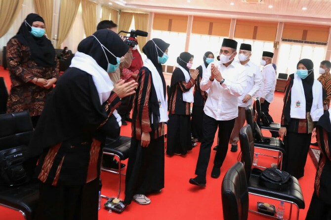 Lembaga Pengembangan Tilawatil Qur’an (LPTQ) Sumatera Utara (Sumut) mengutus 20 kafilah untuk mengikuti Seleksi Tilawatil Qur’an (STQ) XXVI di Maluku Utara.