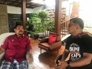 Wakil Bupati Tapanuli Selatan (Tapsel) Rasyid Assaf Dongoran menemui mantan Walikota Medan Rahudman Harahap di pendopo rumah pribadinya di Komplek Tasbih Medan, Jumat (8/10/2021).