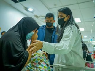 Wali Kota Medan Bobby Nasution menyebutkan bahwa penyakit Astresia Bilier yang diderita Aiyla Adisty Hidayah tidak bisa ditangani oleh RSUPH Adam Malik.