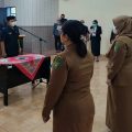 Sekdakab Langkat, Indra Salahuddin melantik tiga kepala UPT puskesmas di Aula Dinkes Langkat, Stabat, Jum'at (8/10/2021).