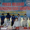 Badan Narkotika Nasional Provinsi (BNNP) Sumut mengatakan ada 3 tersangka yang menjadi pengedar dan perantara dalam penggerebekan di Fakultas Ilmu Budaya (FIB) Universitas Sumatera Utara (USU).