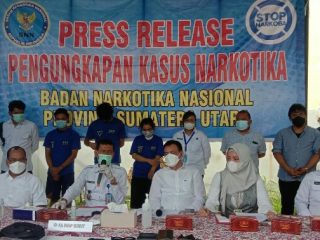 Salah satu tersangka yang memasok narkoba jenis ganja pada saat penggerebekan di Fakultas Ilmu Budaya (FIB) Universitas Sumatera Utara (USU) mengaku menjual ganja untuk membayar uang kuliah.