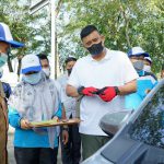 Walikota Medan, Bobby Nasution saat meninjau uji emisi kendaraan di Jalan SM Raja, Medan, Selasa (12/10/2021)