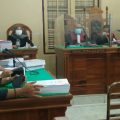 Direktur PT Tanjung Siram Memet Soilangon Siregar dan mantan Kepala Cabang Pembantu (KCP) Bank Syariah Mandiri (BSM) Perdagangan, Dhanny Surya Satrya dituntut masing-masing dengan hukuman 14 tahun penjara