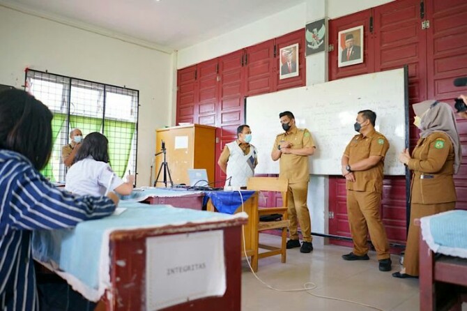 Dinas Kesehatan Kota Medan belum menerima laporan kebaikan kasus Covid-19 selama hampir seminggu pelaksanaan Pembelajaran Tatap Muka (PTM) terbatas di Kota Medan.