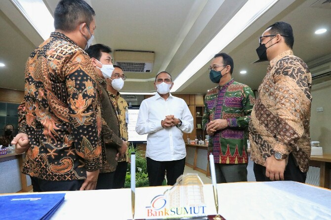 Ketua Himpunan Kerukunan Tani Indonesia (HKTI) Sumatera Utara (Sumut) Gus Irawan Pasaribu meminta Bank Sumut untuk terjun ke wilayah pelosok Sumut.