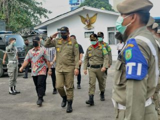 Walikota Medan, Bobby Nasution saat menghadiri apel kesiapan Satpol PP Kota Medan, di Lapangan Kebun Bunga, Kamis (4/11/2021)