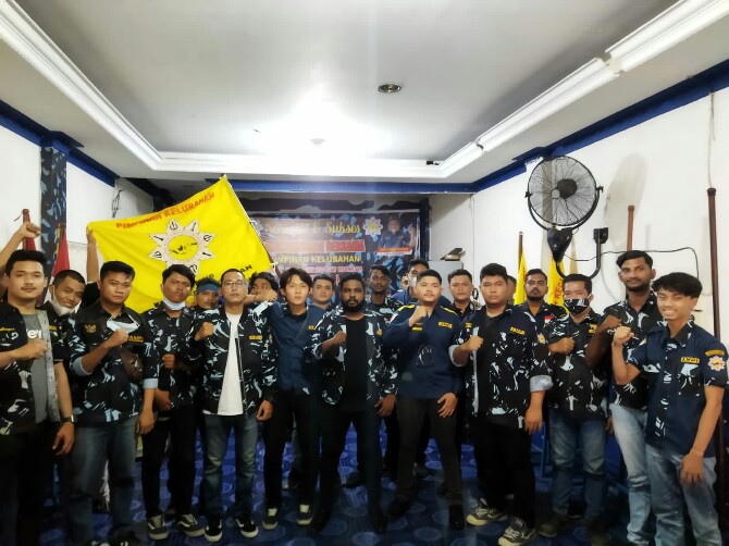 Angkatan Muda Pembaharuan Indonesia (AMPI) Kelurahan Sekip menerima Pataka dari Pengurus AMPI Kecamatan Medan Petisah, di Kantor DPD Kota Medan, Jalan Gatot Subroto, Sabtu (6/11/2021).