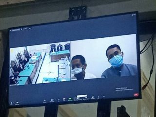 JPU Hendri Edison menjatuhkan hukuman 4 tahun penjara terhadap dua terdakwa kasus korupsi pembangunan Gedung Kuliah Terpadu Universitas Islam Negeri Sumatera Utara (UINSU) Medan Tahun 2008 yang merugikan negara Rp10,3 miliar.