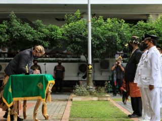 Walikota Medan, Bobby Nasution melantik 77 Pejabat Eselon III dan IV di Lingkungan Pemko Medan di Halaman Tengah Kantor Walikota Medan, Jumat (12/11/2021)