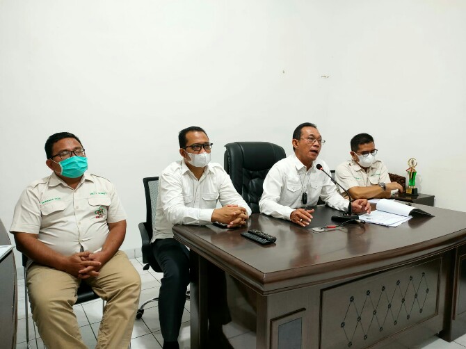 Ketua Himpunan Kerukunan Tani Indonesia (HKTI) Sumut, H. Gus Irawan Pasaribu, SE., Ak., MM., CA, jadi pemateri tunggal dipertemuan virtual HKTI Se Indonesia. HKTI Sumut gandeng 2 Bank sekaligus untuk bantu permodalan petani di 6 Kab/kota.