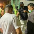 Walikota Medan, Bobby Nasution saat meninjau banjir di Kecamatan Medan Selayang, Rabu malam (24/11/2021)